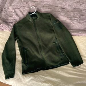 Arc’teryx dark green Mens covert cardigan
